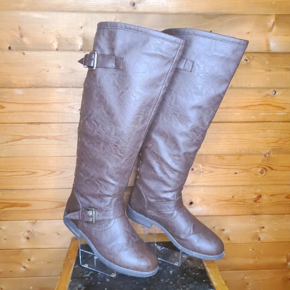 ❤️ Dark brown faux leather boots with zipper and buckles studded Size 7.5
